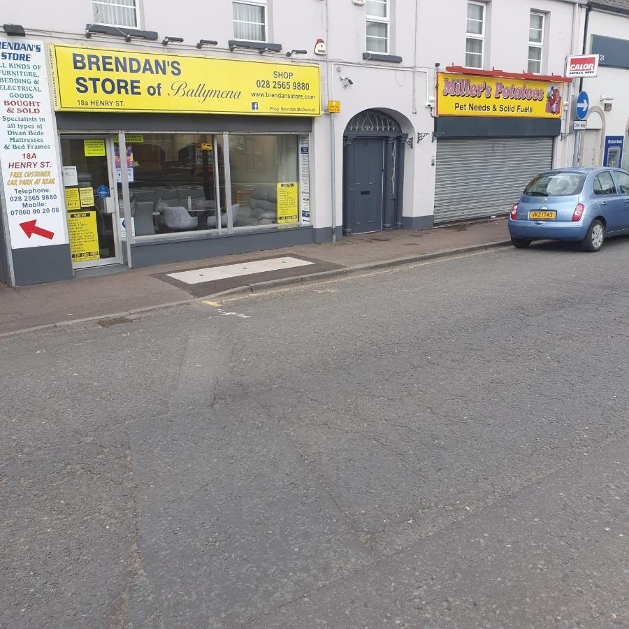3 Bedroom Apartment, Ballymena, The Wee Stop Gap Екстериор снимка