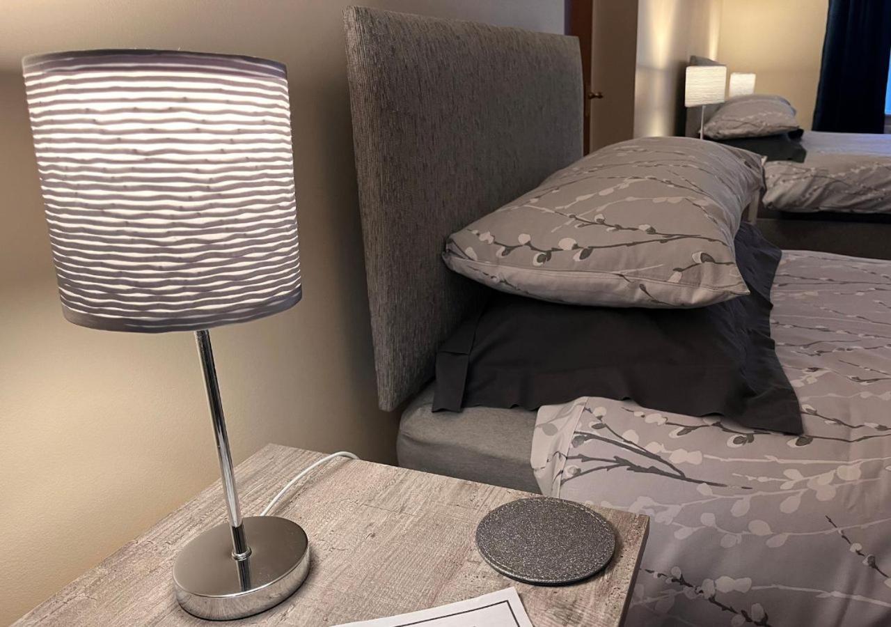 3 Bedroom Apartment, Ballymena, The Wee Stop Gap Екстериор снимка